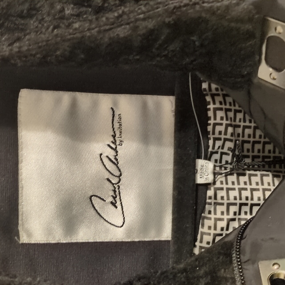 Find Luxury with Love, Carol Collection by CAbi -Carol Anderson by Invitation - Picture 10 of 14